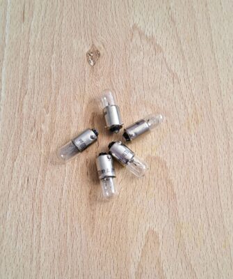 Žárovka 6V 4W BA9S