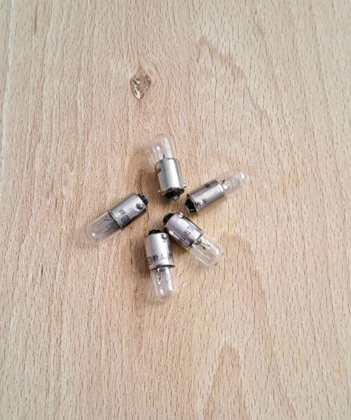 Žárovka 6V 4W BA9S